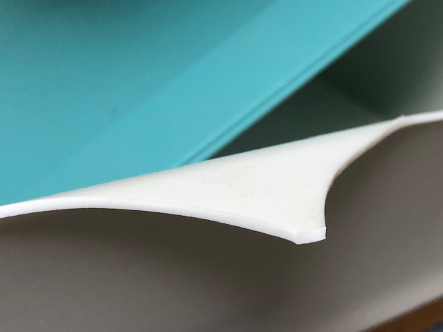 鋭く尖って非常にキケン